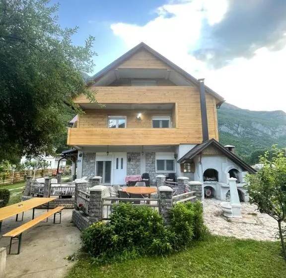 پانسیون Riverside Guesthouse