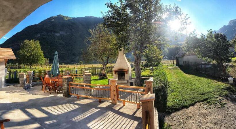 پانسیون Riverside Guesthouse