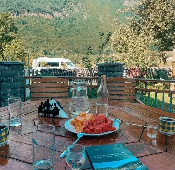 پانسیون Riverside Guesthouse