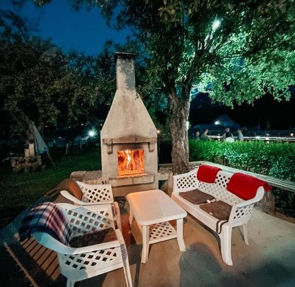 پانسیون Riverside Guesthouse