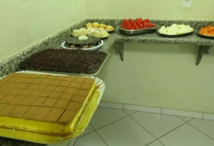 ユースホステル Pousada Lirio Do Vale