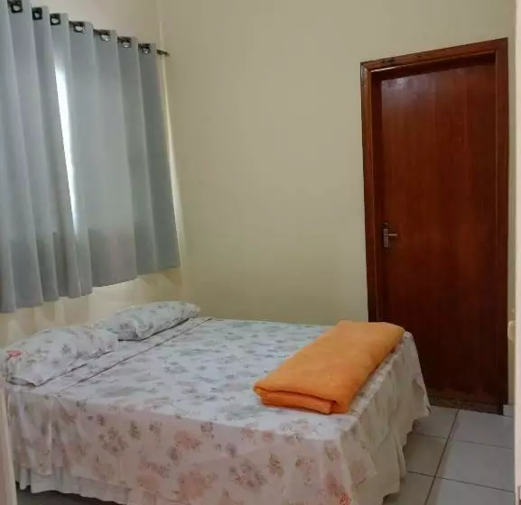 ユースホステル Pousada Lirio Do Vale