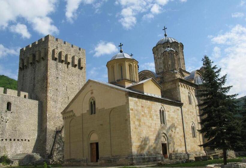 تختخواب و صبحانه Apartments Izvor Lisine