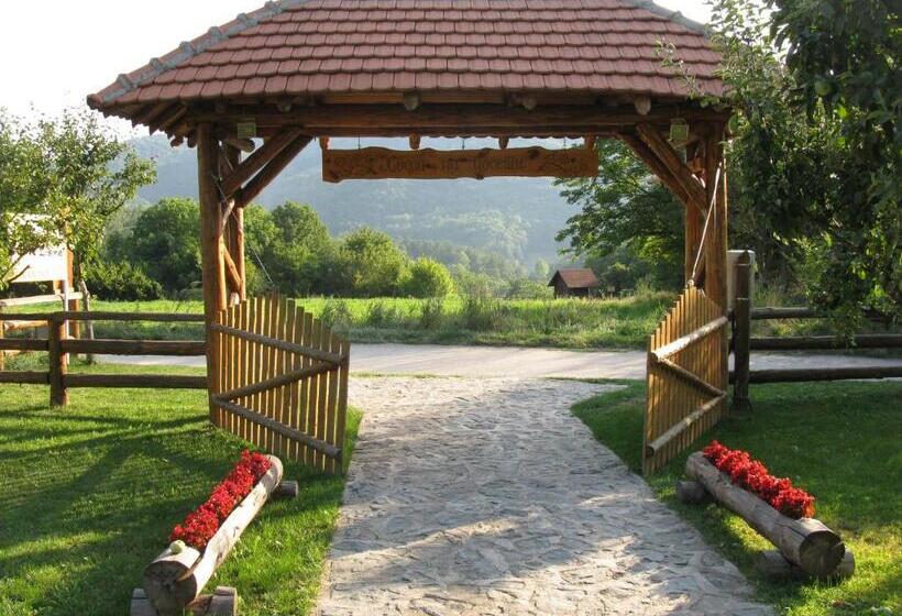 تختخواب و صبحانه Apartments Izvor Lisine