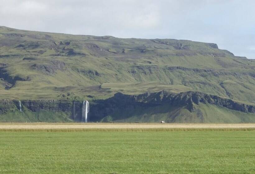 تختخواب و صبحانه Dalssel Farm Guesthouse