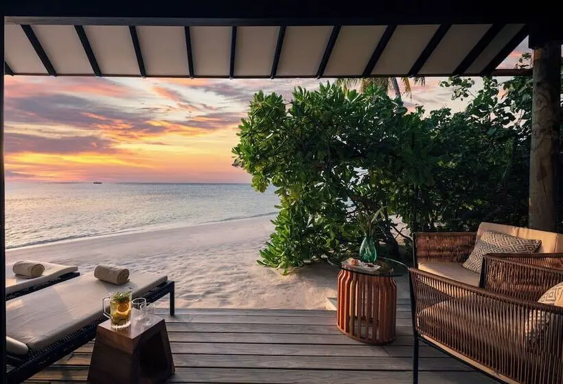 Nh Collection Maldives Havodda Resort