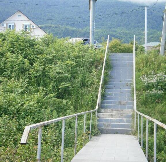 پانسیون Guest House Barhatniy Sezon