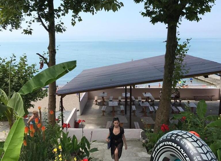 پانسیون Guest House Barhatniy Sezon