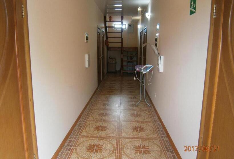 پانسیون Guest House Barhatniy Sezon