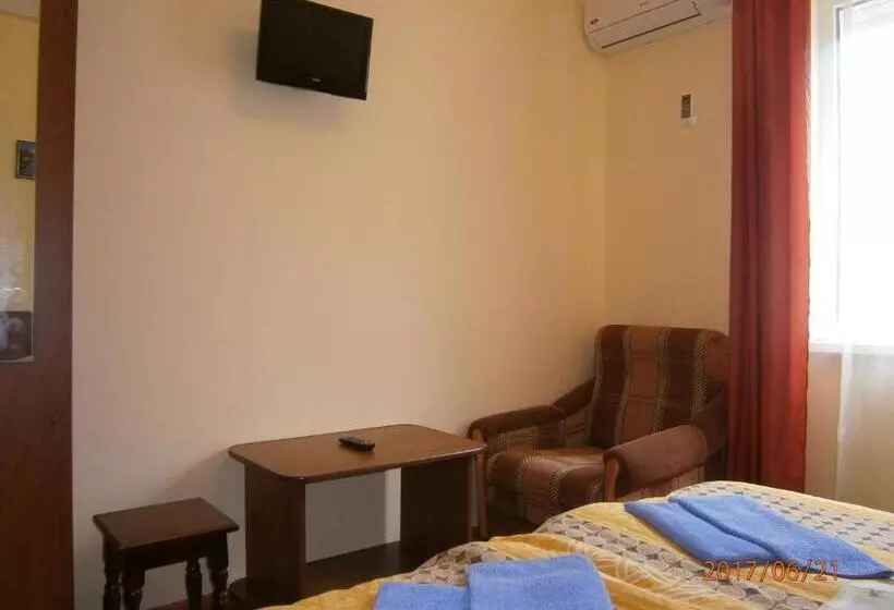 پانسیون Guest House Barhatniy Sezon