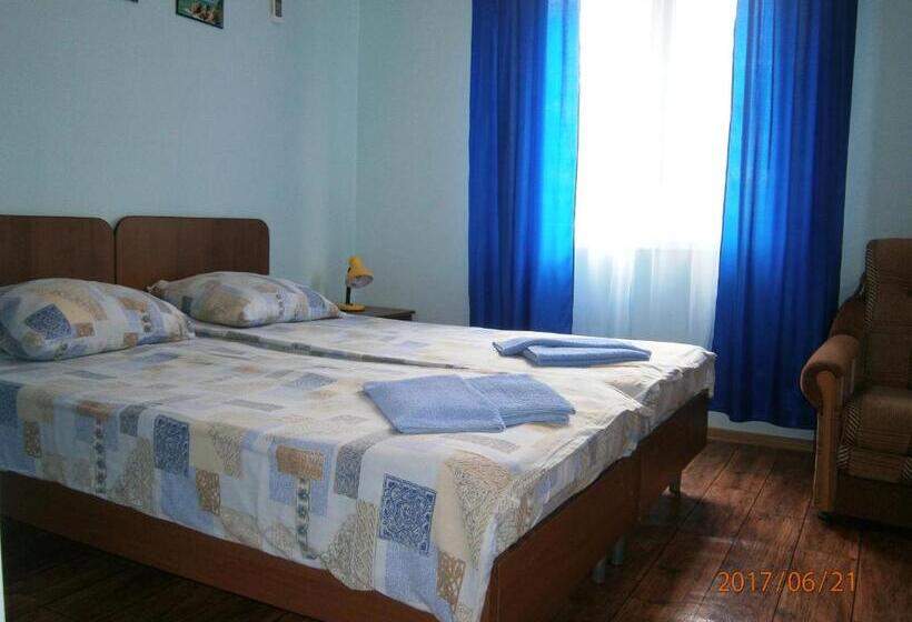 پانسیون Guest House Barhatniy Sezon