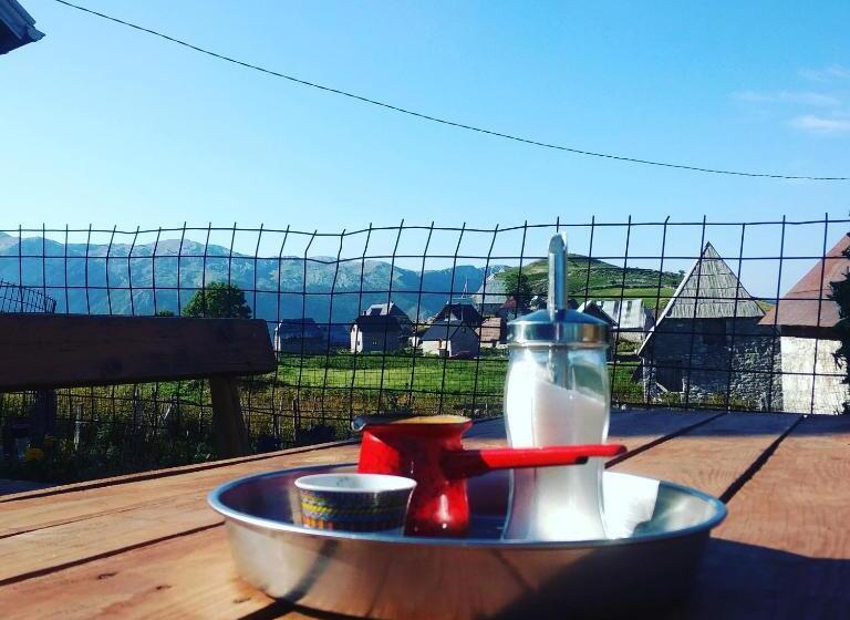 پانسیون Guesthouse Letnja Basta