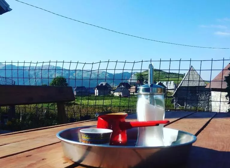 پانسیون Guesthouse Letnja Basta