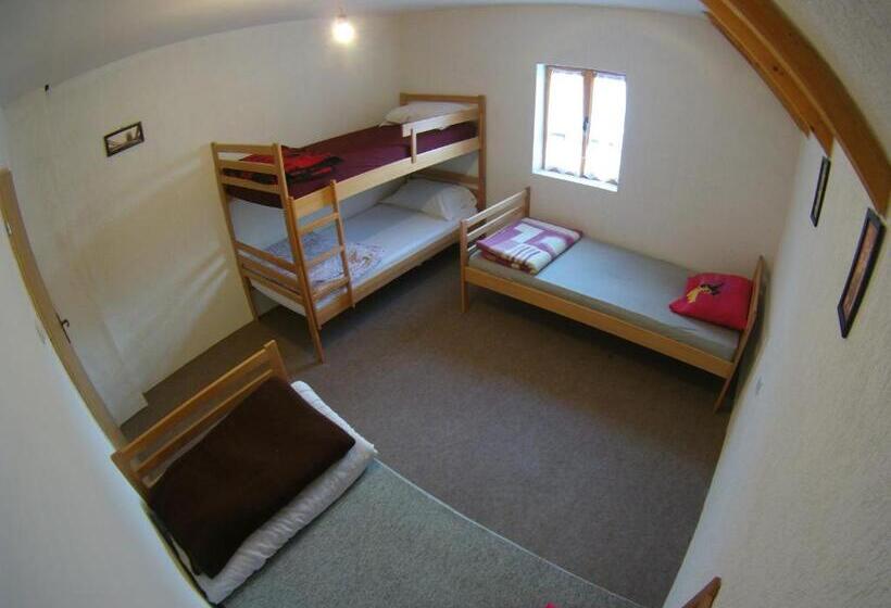 پانسیون Guesthouse Letnja Basta