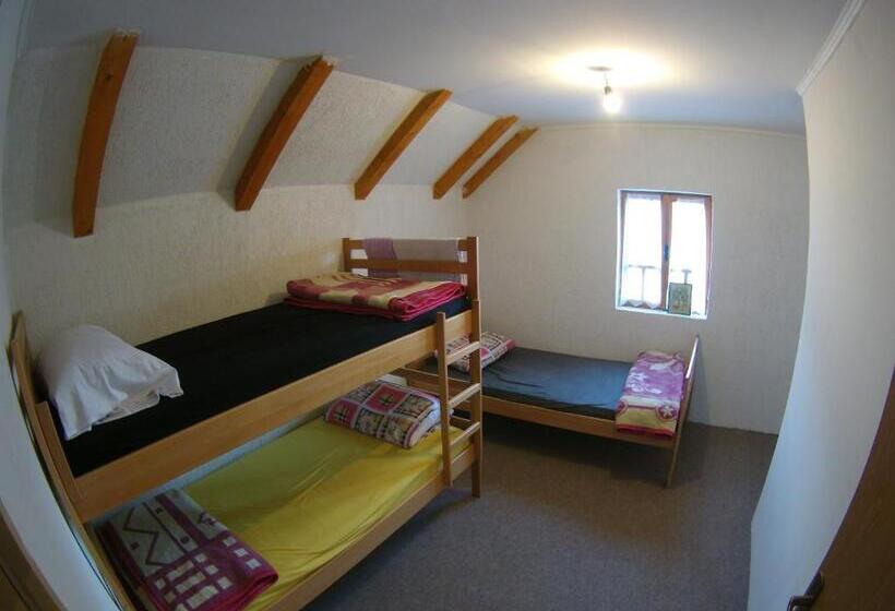 پانسیون Guesthouse Letnja Basta