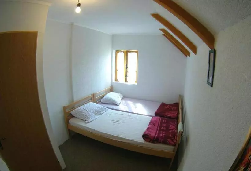 پانسیون Guesthouse Letnja Basta