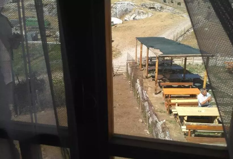پانسیون Guesthouse Letnja Basta