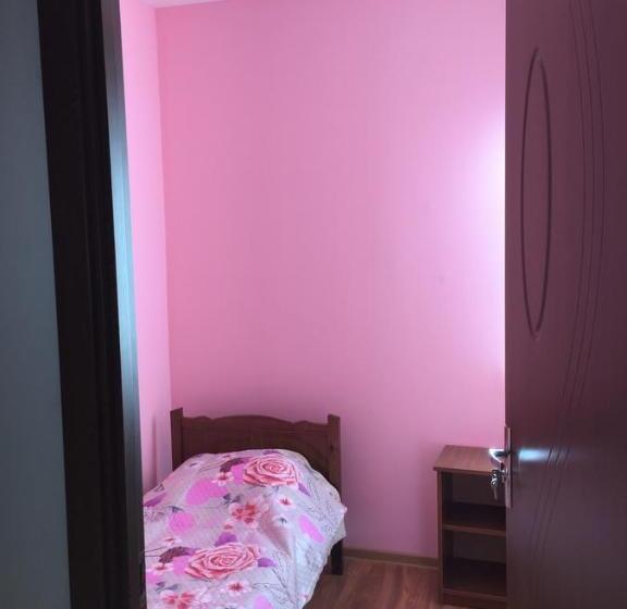 پانسیون Guesthouse Robinzon Lalkhori