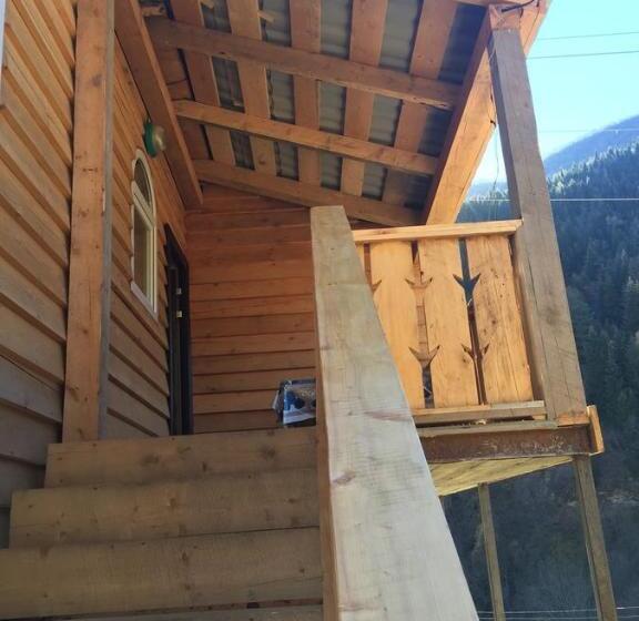 پانسیون Guesthouse Robinzon Lalkhori