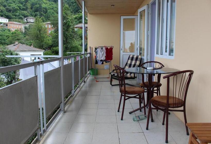 هاستل Guest House Lazika