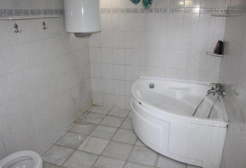 هاستل Guest House Lazika