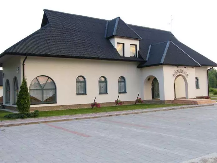 هاستل Oškrogs