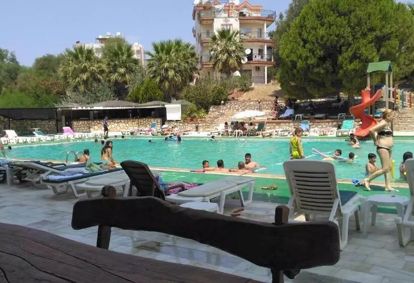 Hotelli First Class Didim