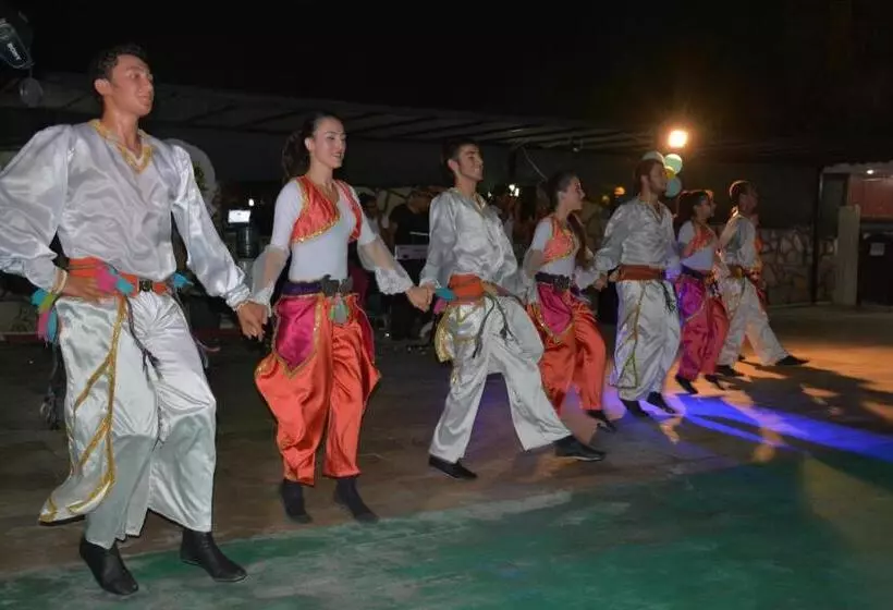 Hotelli First Class Didim