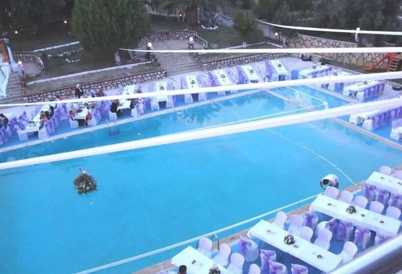 Hotelli First Class Didim