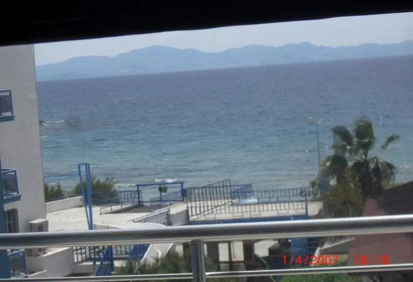 Hotelli First Class Didim