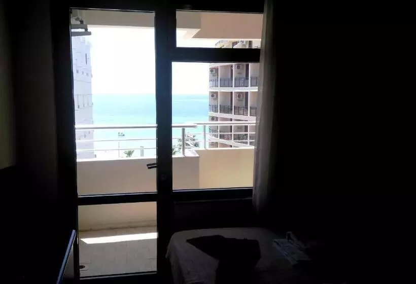 Hotelli First Class Didim