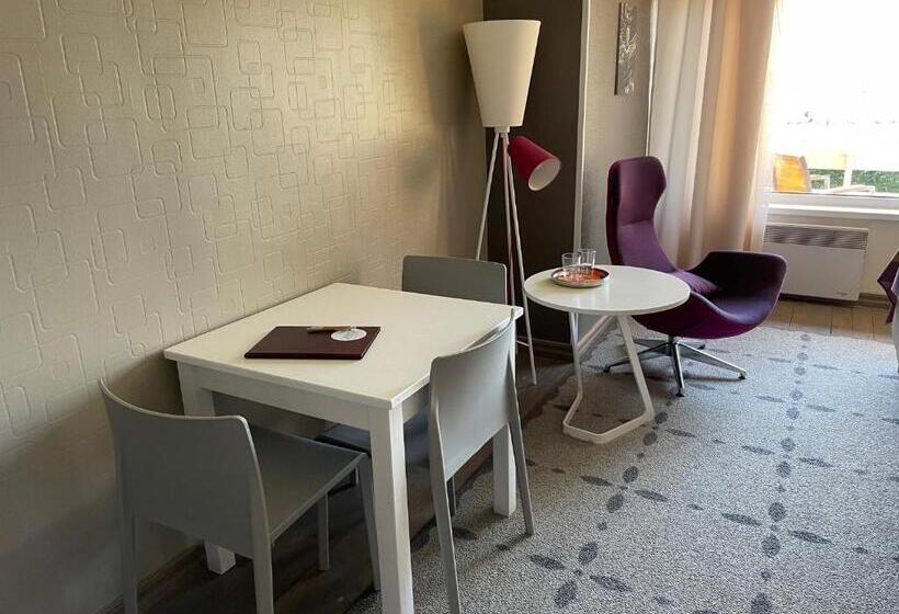 هتل Vaibla Holiday Center