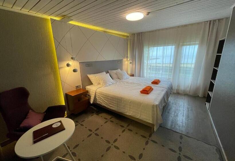 هتل Vaibla Holiday Center