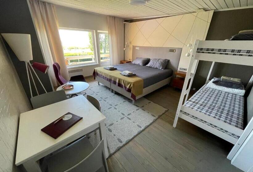 هتل Vaibla Holiday Center