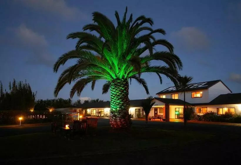 Norfolk Motel & Campervan Park