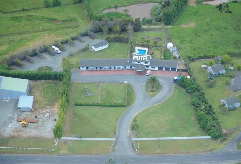 Norfolk Motel & Campervan Park
