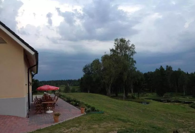 پانسیون Pööni Tavern & Guesthouse