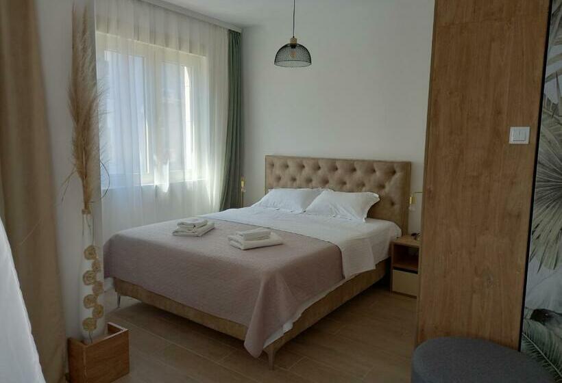 پانسیون Solaris Apartments