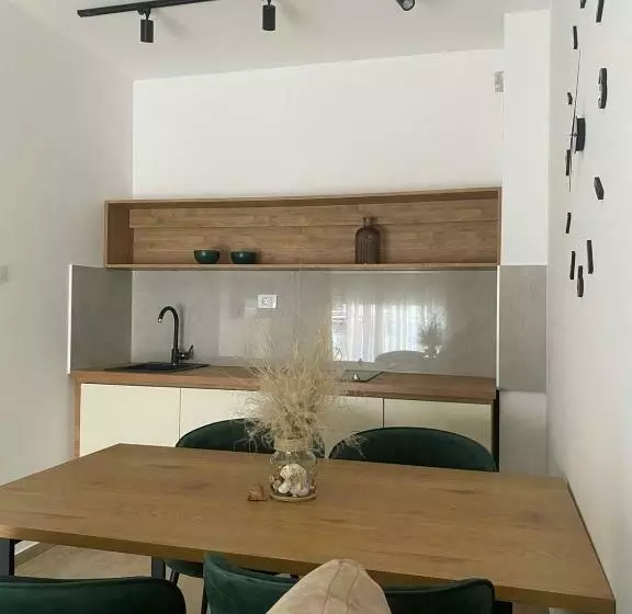 پانسیون Solaris Apartments