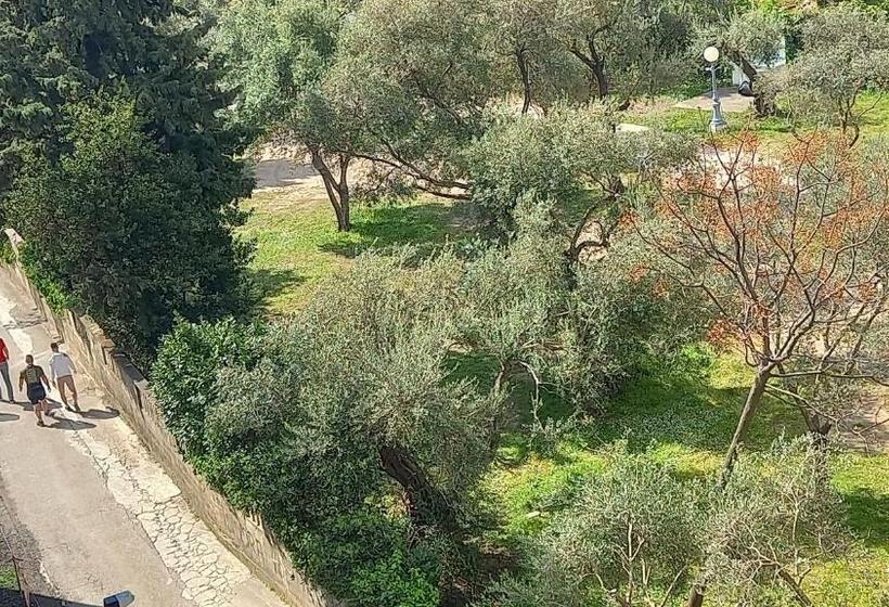 پانسیون Solaris Apartments