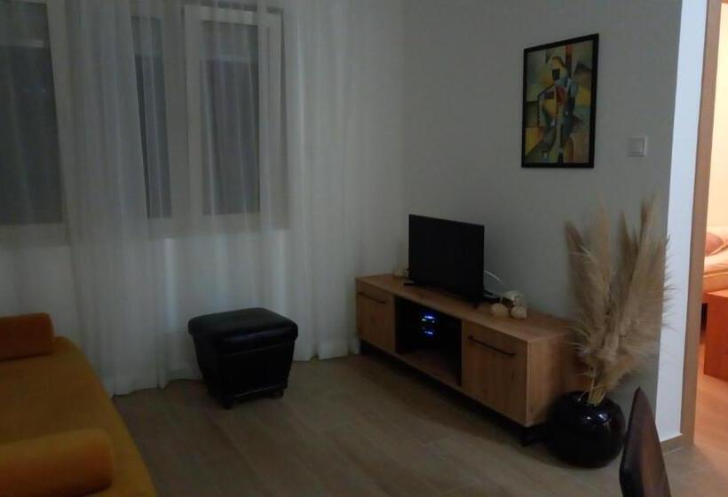 پانسیون Solaris Apartments