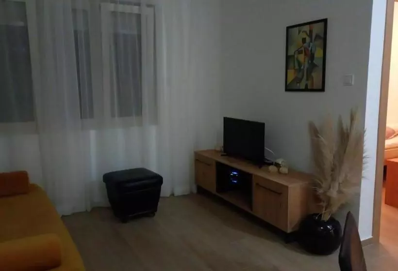 پانسیون Solaris Apartments