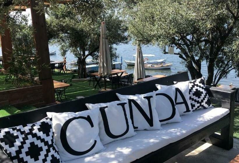 Qcunda Otel