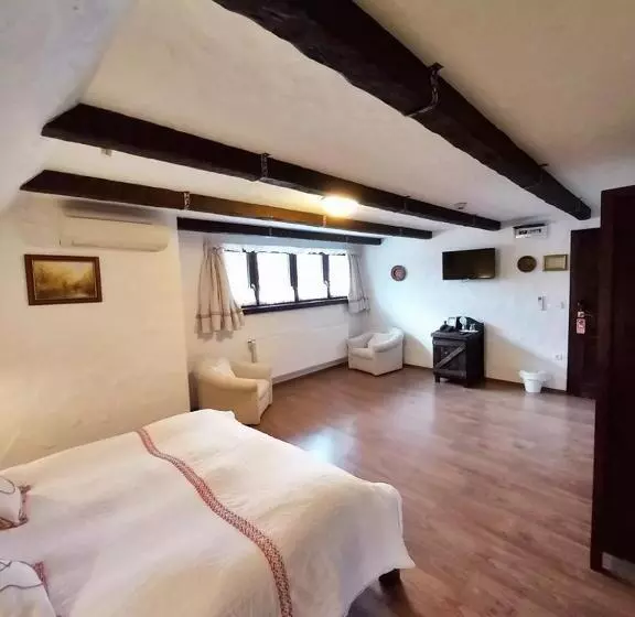 Aamiaismajoitus (B&B) Sári Csárda Panzió