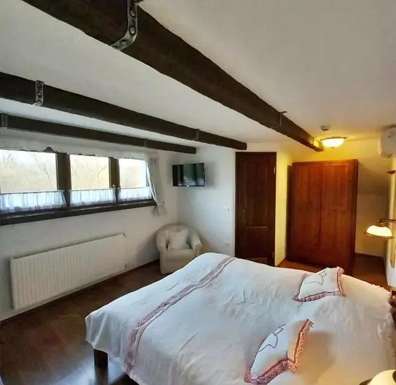 Aamiaismajoitus (B&B) Sári Csárda Panzió