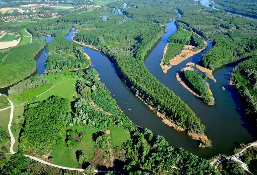 Aamiaismajoitus (B&B) Sári Csárda Panzió