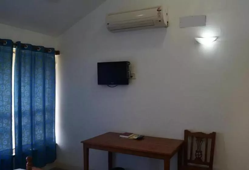 هتل Nalla Eco Beach Resort