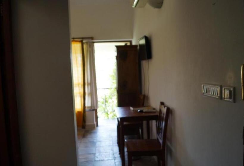 בית מלון כפרי Nalla Eco Beach Resort