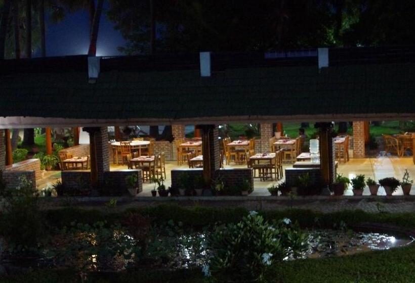 בית מלון כפרי Nalla Eco Beach Resort