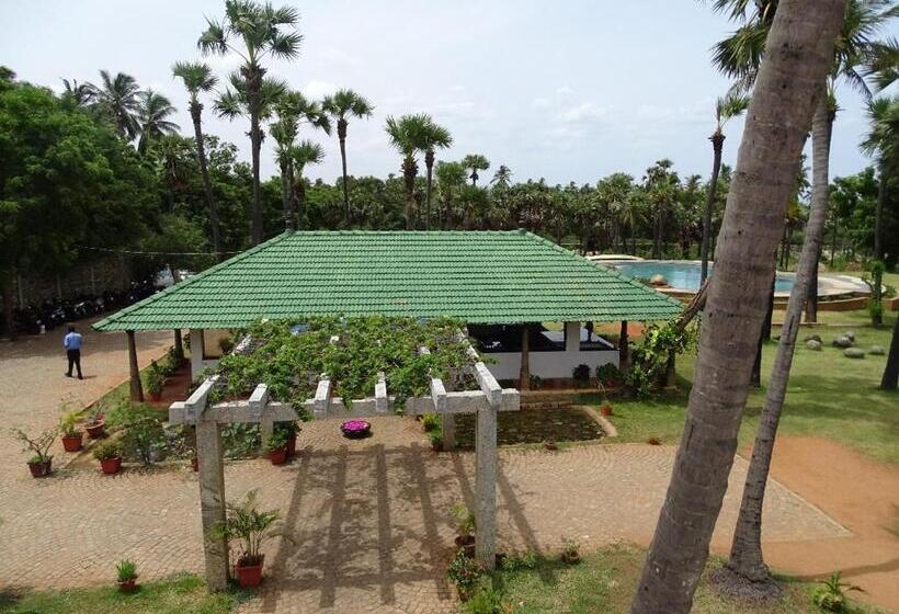 בית מלון כפרי Nalla Eco Beach Resort